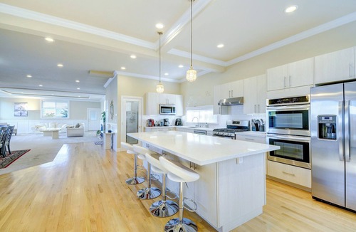 Federal Way House | Soccer Lovers Welcome: Seattle Area Home w/Views