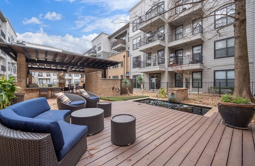 St. Edwards Apartment | SoCo 1BR Getaway | EV Charging, Pool & Wi-Fi