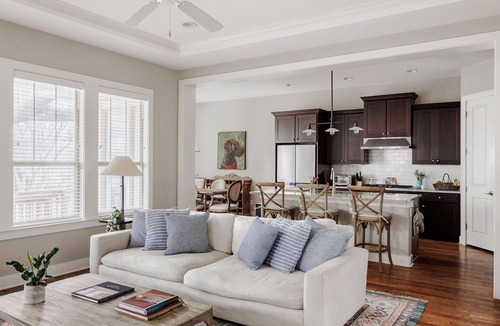 Travis Heights House | SoCo Craftsman ~ Walk to Shops, Cafés, Parks