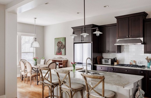 Travis Heights House | SoCo Craftsman ~ Walk to Shops, Cafés, Parks