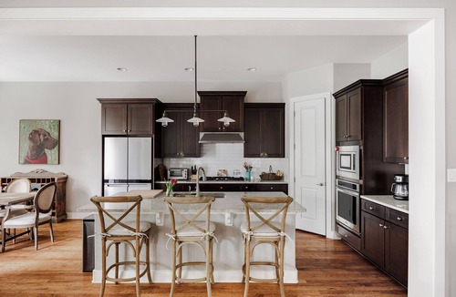 Travis Heights House | SoCo Craftsman ~ Walk to Shops, Cafés, Parks
