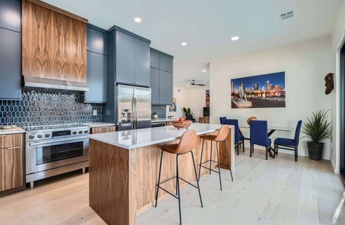 South Congress House | SoCo Modern Luxe New Build with Pool and Views