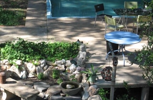 Travis Heights Apartment | Soco - Secluded 2 Bedroom Studio