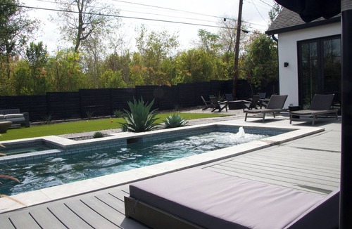 Greater South River City House | SoCo Social Club: Sleeps 14 w/Pool, Hot Tub Speakeasy