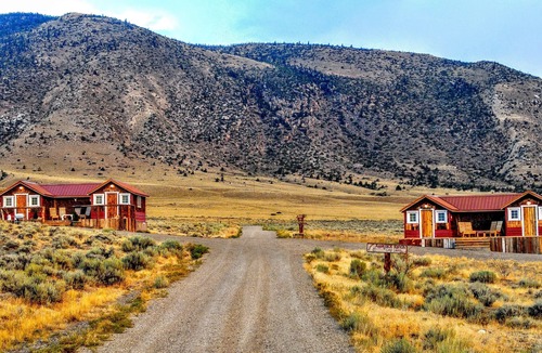 Cody Cabin | Soderberg cozy rustic cabin 5 min from Cody