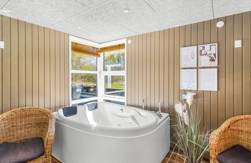 Vibæk Strand House | "Soeren" - 300m from the sea by Interhome