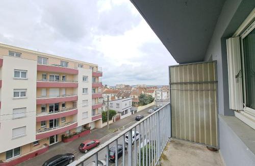 Laon Sud Apartment | Sofia - grand appartement convivial