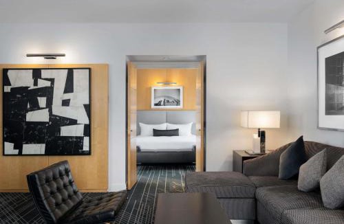 Rush and Division Hotel | Sofitel Chicago Magnificent Mile