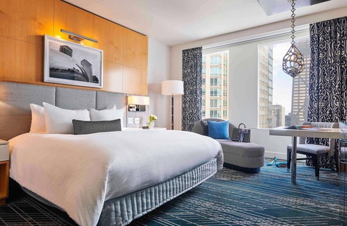 Rush and Division Hotel | Sofitel Chicago Magnificent Mile