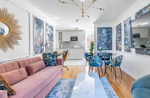 Montreux Apartment | Soft Glam 1-bedroom appt - Lake & Mountain View