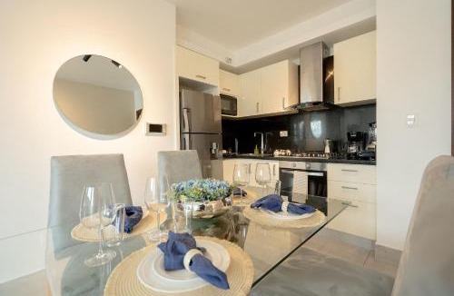 Santiago Province House | Soha suites I