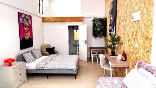 Pla del Bon Repos Apartment | Soho Boho Apartments - with sunny rooftop terrace and fiber optic internet