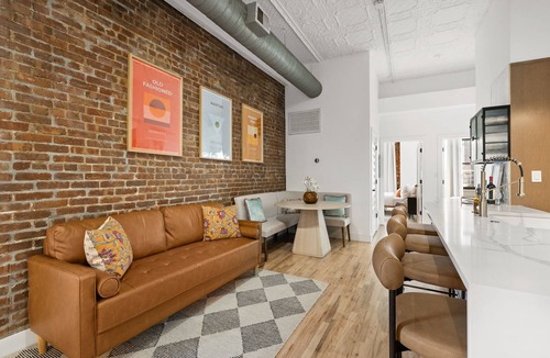 Hoboken House | SOHO NYC - vibes Loft ceilings mins to NYC