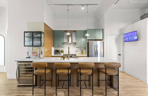 Hoboken House | SOHO NYC - vibes Loft ceilings mins to NYC