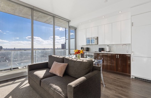 Centretown Apartment | SOHO Residences Lisgar