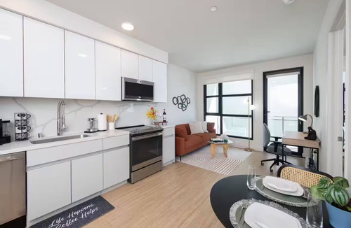 Downtown Apartment | Soho Vibes In The Heart Of Santa Monica