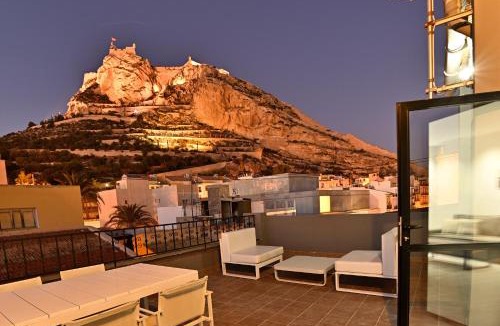 Barri Vell - Santa Creu Apartment | SohoSuites Villavieja
