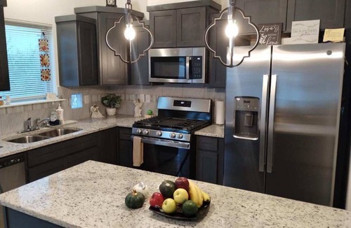 Biggs Field House | Soirée spacious 6-bedroom house in enjoyable El Paso located in a vibrant site.n