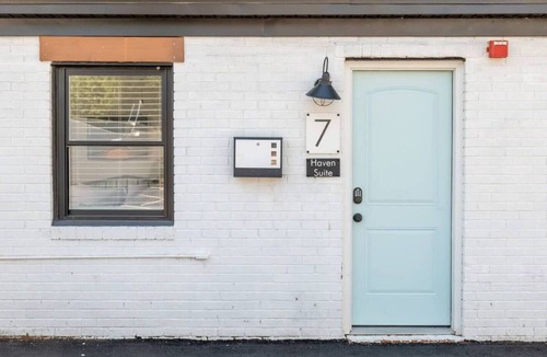 Cottage Line Apartment | Sojourn 1 BR Beach Home with Private Beach Access