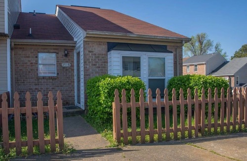 Northwest Apartment | Sojourn 2 Bedroom Townhouse in Virginia Beach