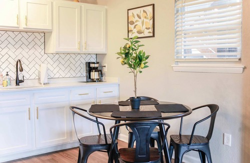 Cottage Line Apartment | Sojourn 2 BR Beach Side Home with Ocean Views