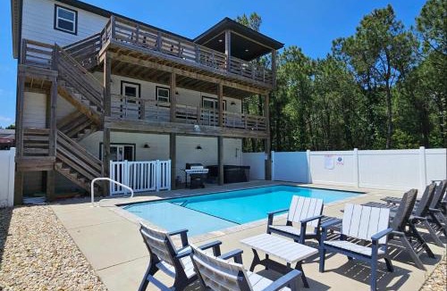 Whalehead Beach House | Sojourn Corolla 6 Bedroom POOL