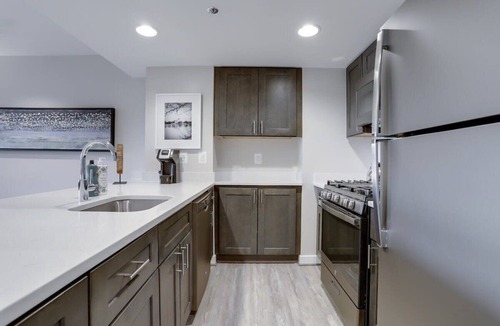 Court House Apartment | Sojourn | Courtland Towers Yoga Studio, Boxing Station, Cardio Station, and MORE