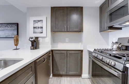Court House Apartment | Sojourn | Courtland Towers Yoga Studio, Boxing Station, Cardio Station, and MORE