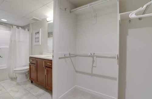 Ballston Apartment | Sojourn | VA Square | 1 BR