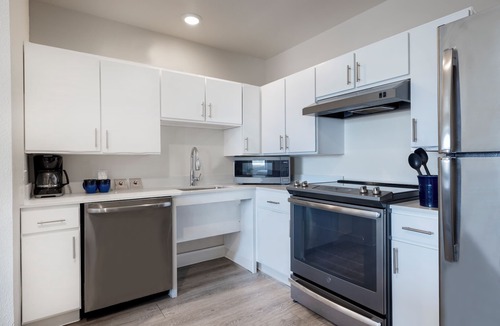 Las Colinas Hotel | Soka Suites Dallas - Las Colinas