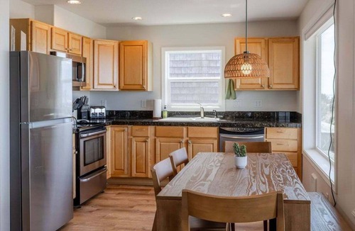 Tierra Del Mar House | Sol Luna-Beachfront, hot tub, VIEWS, dog OK