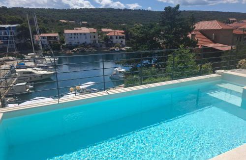 Bozava Apartment | SOL luxury residence near the beach with shared heated pool