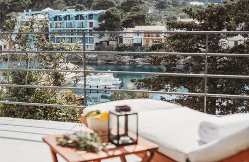 Bozava Apartment | SOL luxury residence near the beach with shared heated pool