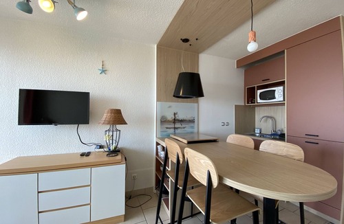 Le Couchant Apartment | Sol-y-Days Escale, crossing apartment facing the sea