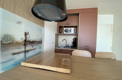 Le Couchant Apartment | Sol-y-Days Escale, crossing apartment facing the sea