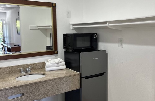 Vallejo Hotel | Solano Inn