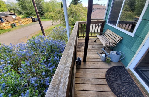 Warrenton House | Solar Powered 2bd home w/Boat parking & EV Charger