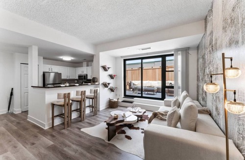 Downtown Apartment | Solara – Luxury 1BR Downtown