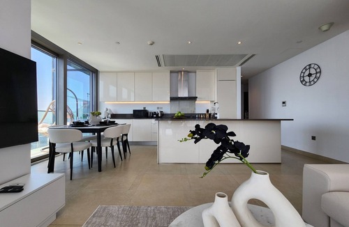 Dubai Apartment | SOLARTE LUXE Penthouse - Marina Gate - 53rd Floor - Top Pools & High Marina View