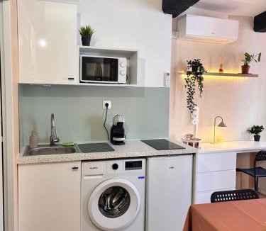 Belgentier Apartment | Solea Cocon Cinéma Popcorn Café d'accueil