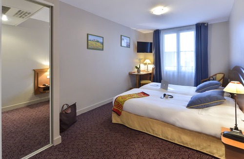 Solaize Hotel | Soleil et Jardin