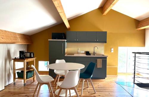 Ucel Apartment | Soleil et Ressourcement