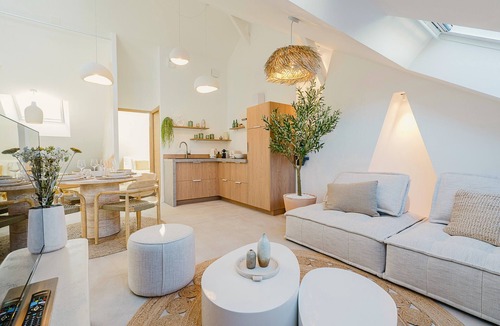 Vernon Apartment | Soleil Levant's House By les Maisons de Camille
