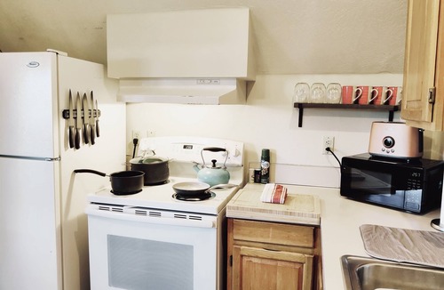 Northeast Neighbors Apartment | Soleil Salem- extended stays, free laundry, garden
