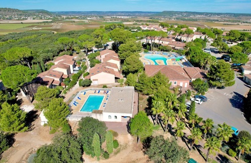 Calvisson Apartment | Soleil & Vignes, 4 Guests, Pool in Calvisson