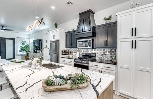Central Oklahoma City House | SOLENA VIP OKC: Pool, Jacuzzi, grill, pool table outside; cozy interior.