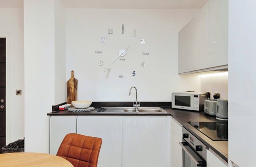 Barnt Green Apartment | Solihull Modern Living - 1 Bed Apartment