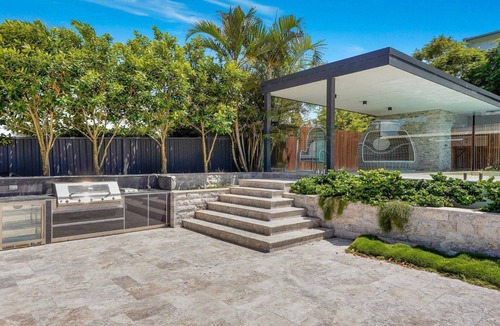 Wamberal House | SOLIS | pool, wifi, aircon| Accom Holidays