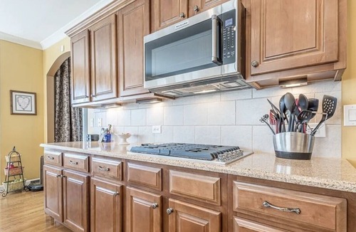 Tyrone House | Solitude And open space ! I’m home theatre