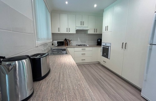 Tumbi Umbi House | Solitude Escape - Bush parklike setting close to everything